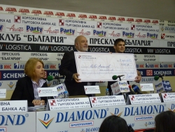 Европейският шампион Иво Ангелов получи голям чек от „КТБ“ АД